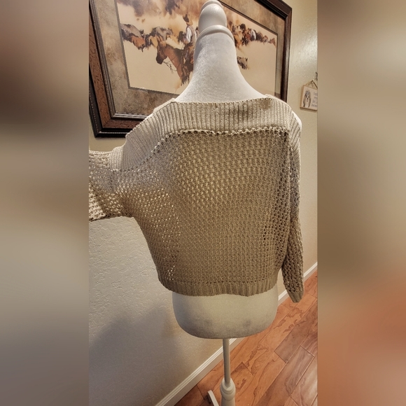Zara Off-Shoulder Cropped Sweater - Size M-L - Picture 3 of 4